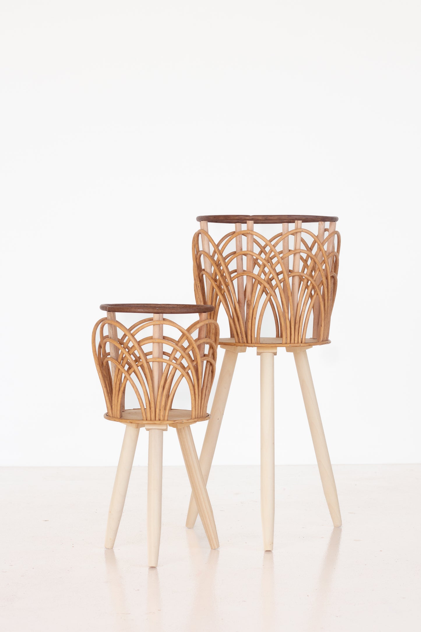 Closeup-Ella Basket Stand