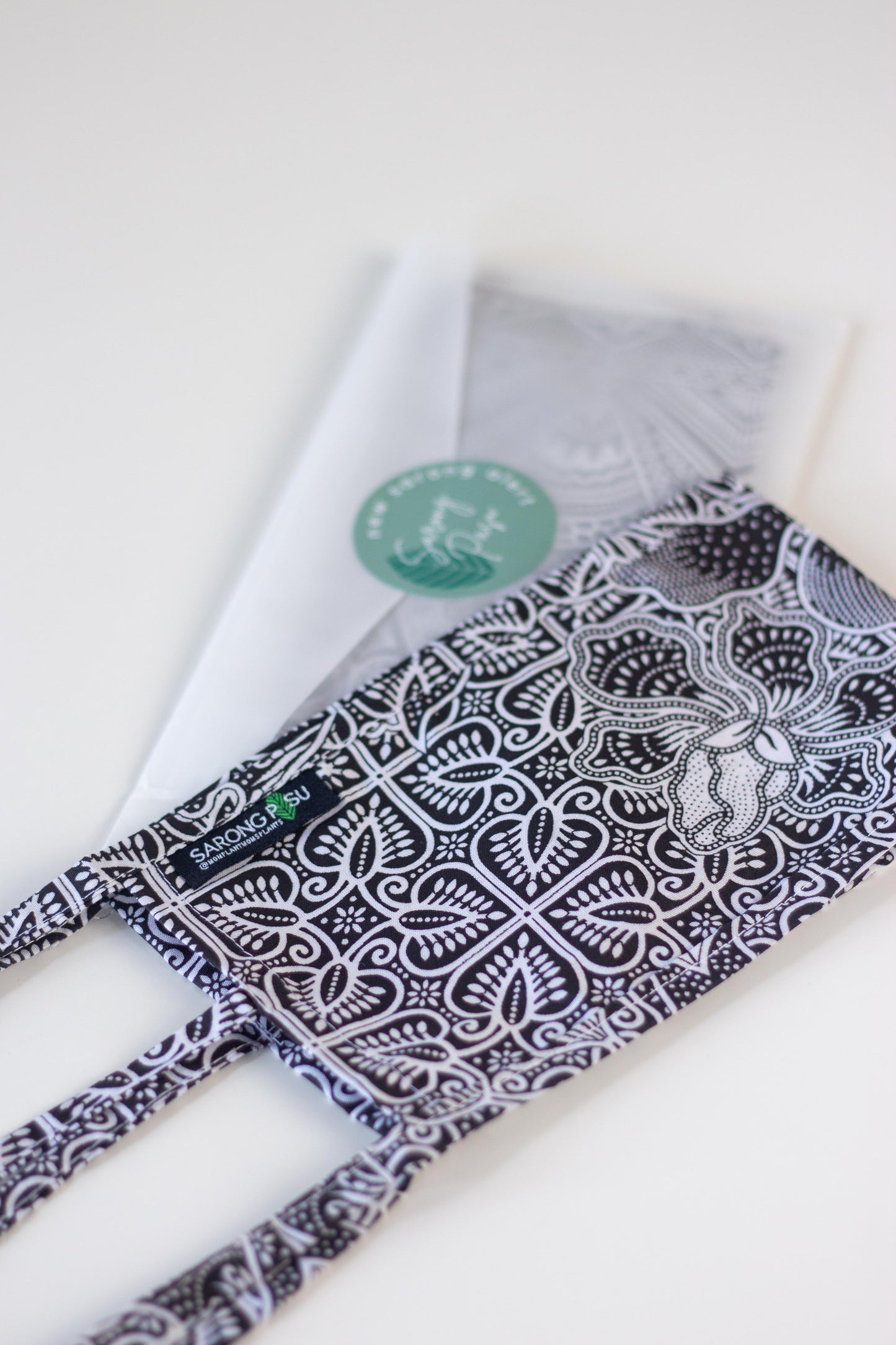 Pot Sleeves by Sarong Pasu